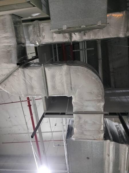 Insulated duct bend and support detail